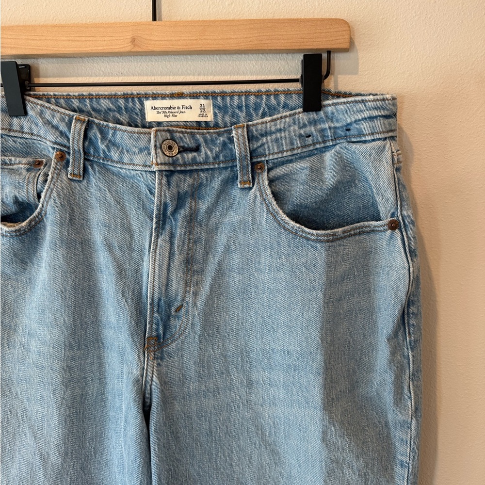Abercrombie & Fitch Classic Blue Jeans Curve Love
